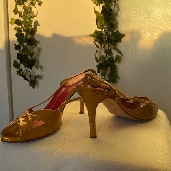 Kate Spade cross heels, size 8 - Picture 2 of 4